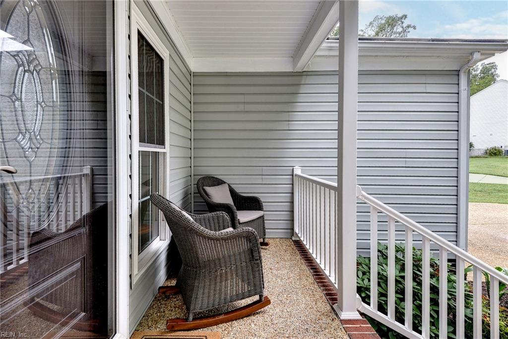 108 Candlestick PL