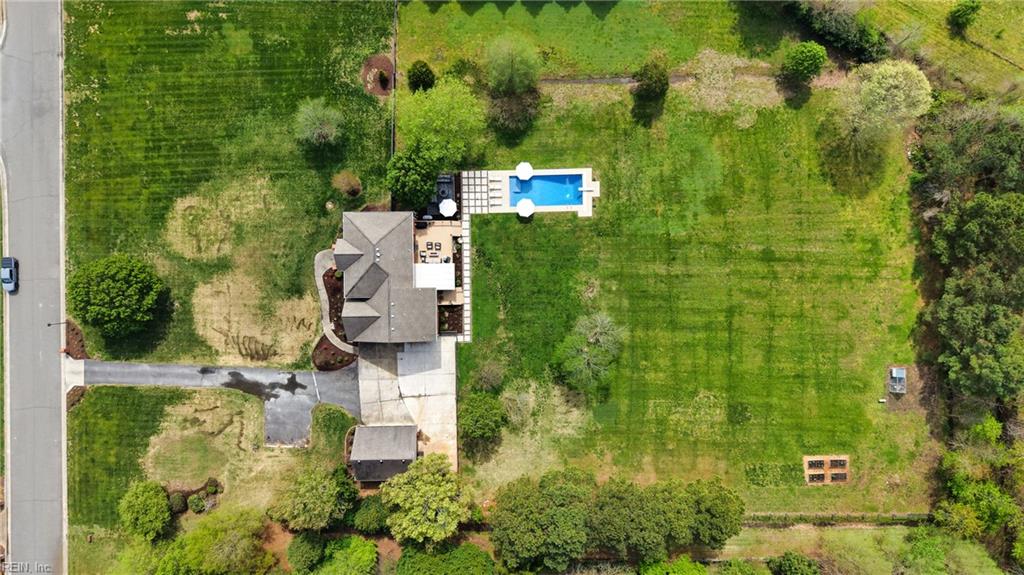 1512 Gray Rock RD