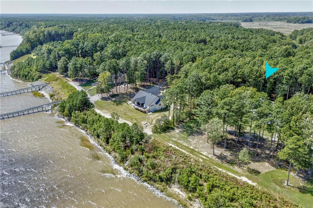 411 Lawnes Neck DR