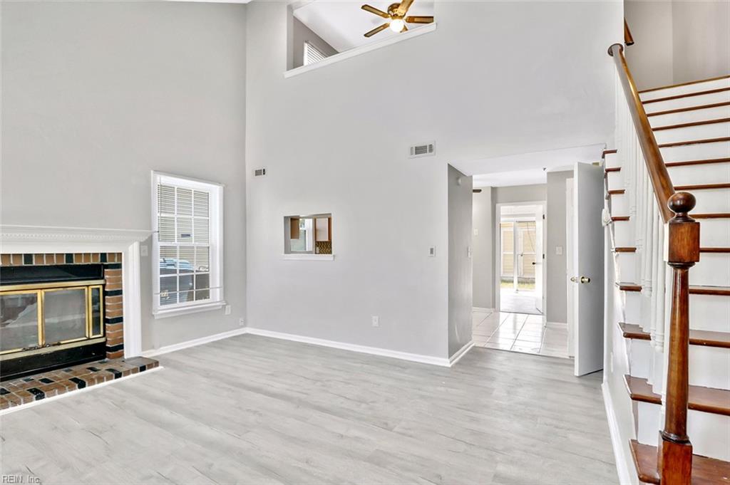 3871 Buchanan DR