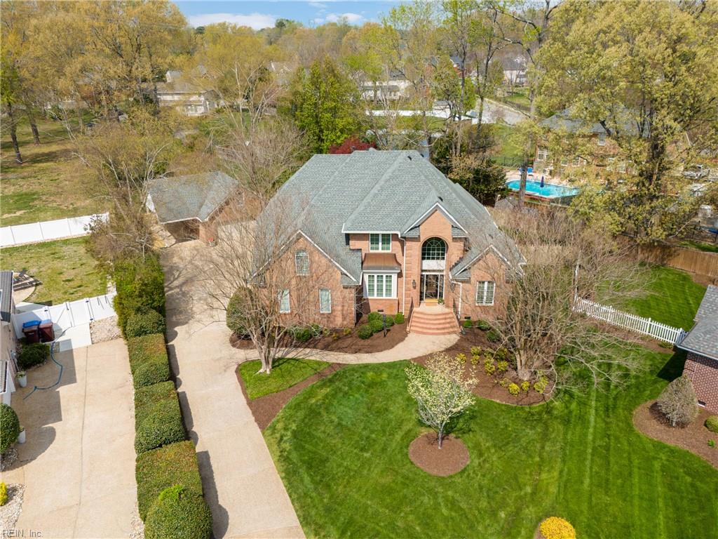 604 Stoneleigh CT
