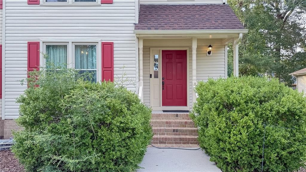 2713 Esplanade CT