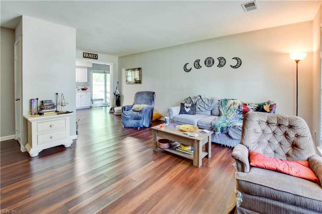 4268 Grove CT