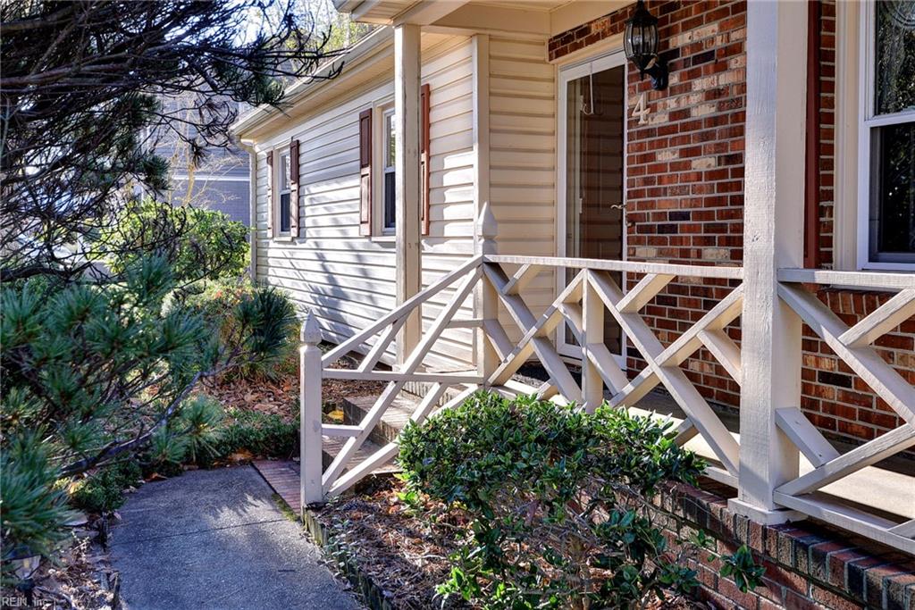4 Hamilton CIR