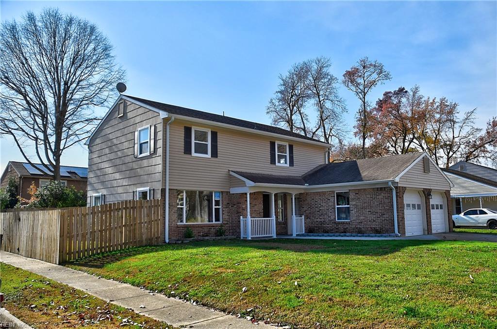 3821 Amberley Forest PL