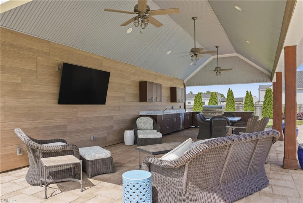 103 E Point Estates CT