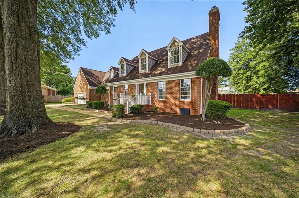 387 Brock CIR