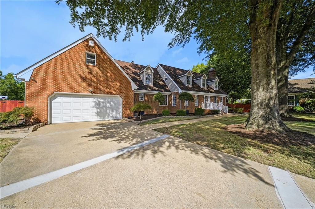 387 Brock CIR