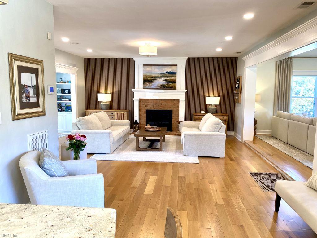 2384 Upper Greens PL