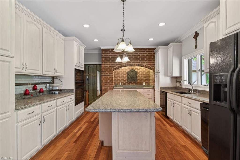521 Woodards Ford RD