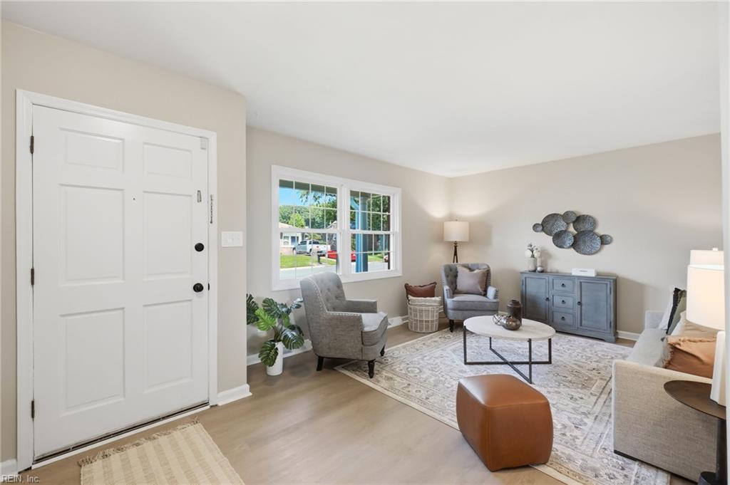 405 Villanova AVE