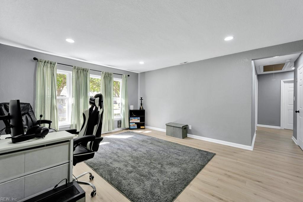 8333 Norristown DR