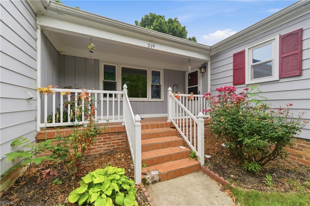 219 Saddler DR