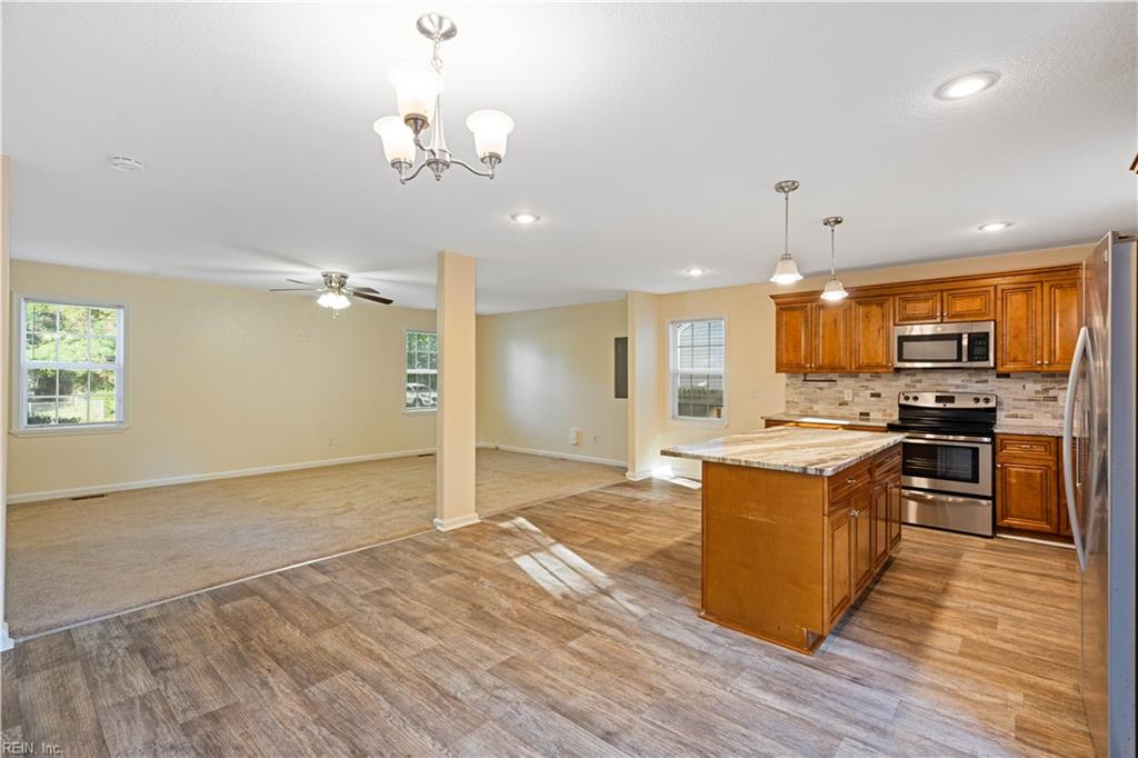 6423 Dove ST
