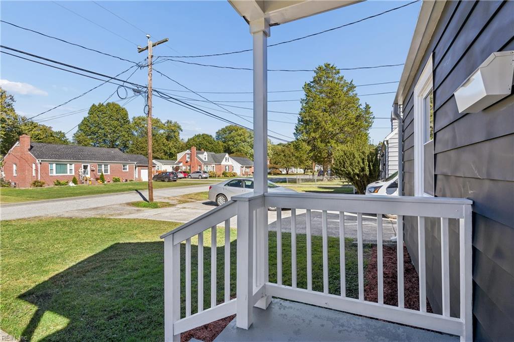 124 Chichester AVE
