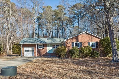 215 Hodges Cove RD Yorktown VA 23692