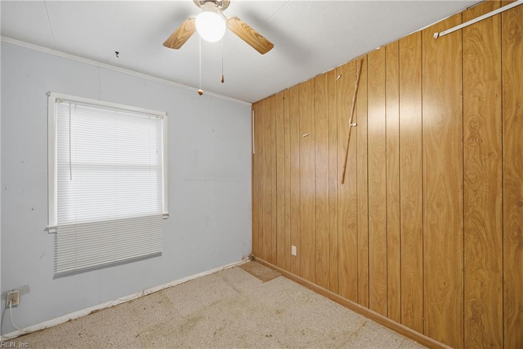 1003 Rollins CIR
