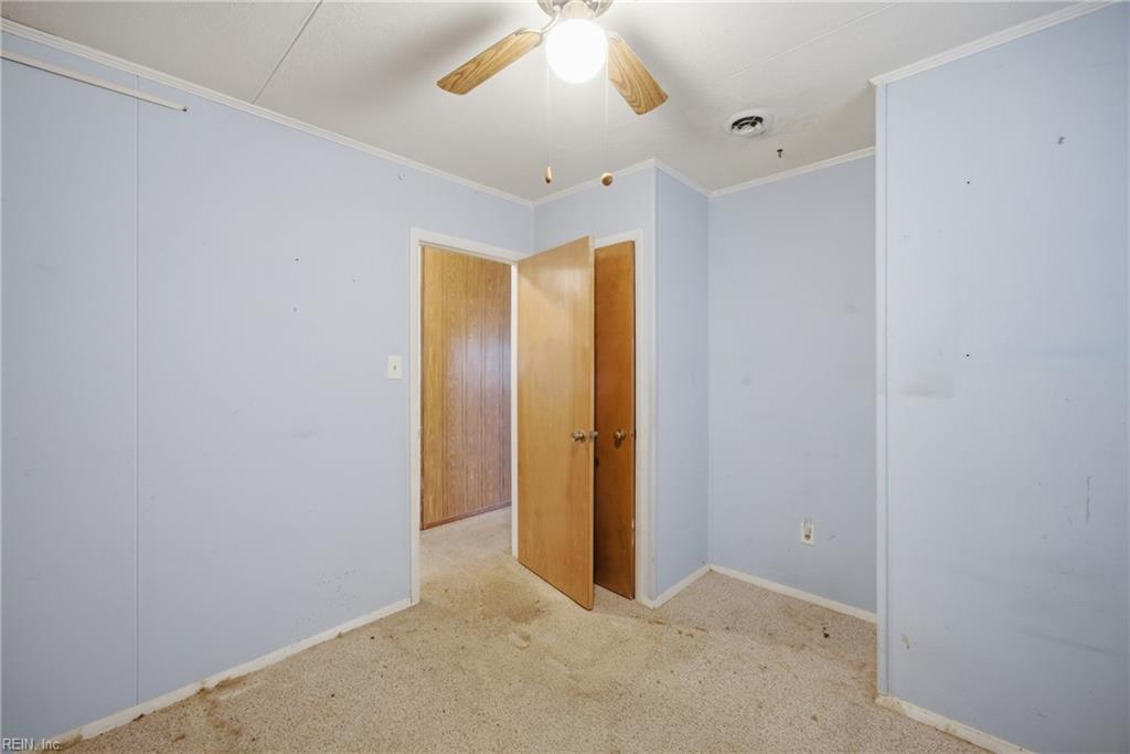 1003 Rollins CIR