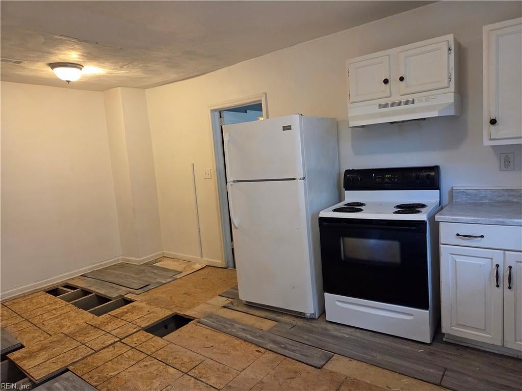 7 Barney PL