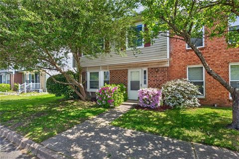 252 N Palmyra DR Virginia Beach VA 23462