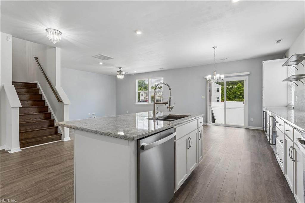 124 Meadows Landing LN