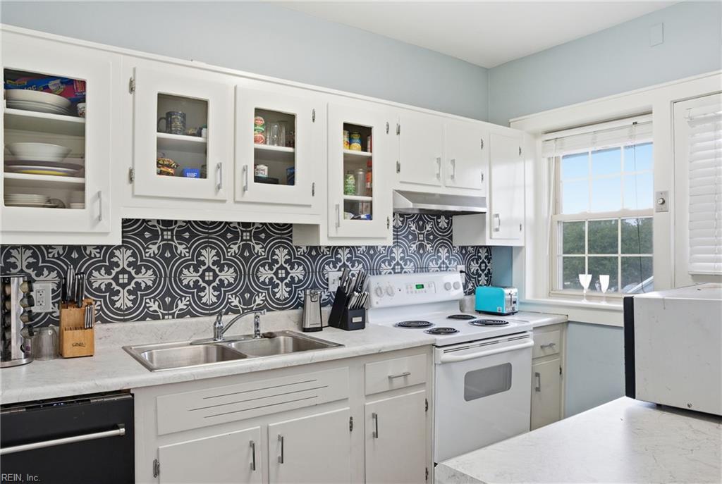 102 Willow Wood DR B6