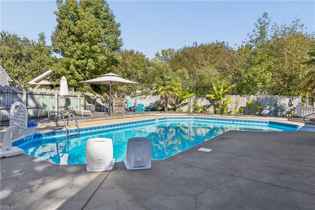 2716 Lake Ridge CT