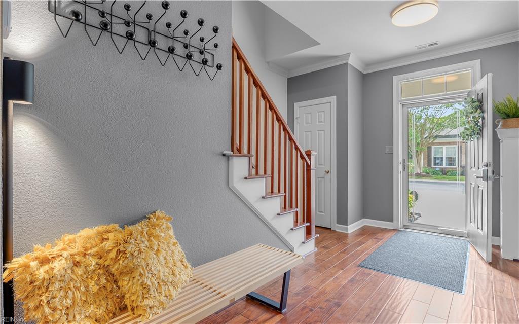 408 Fieldstone Glen WAY