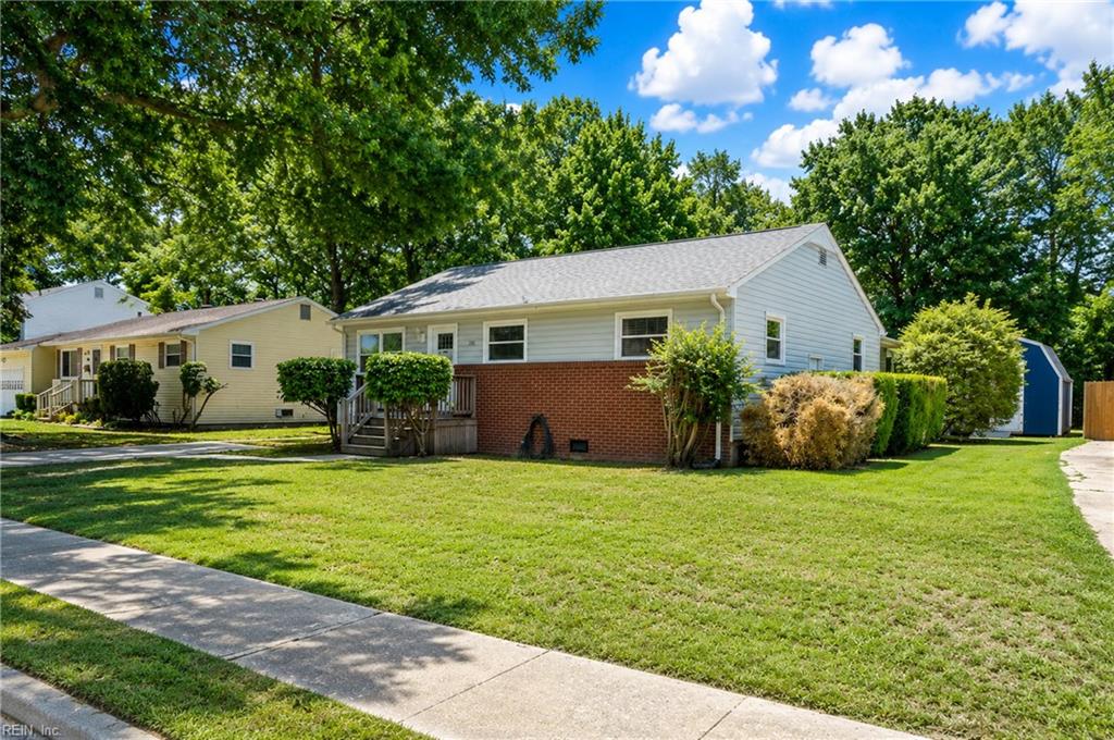 1532 Adams CIR