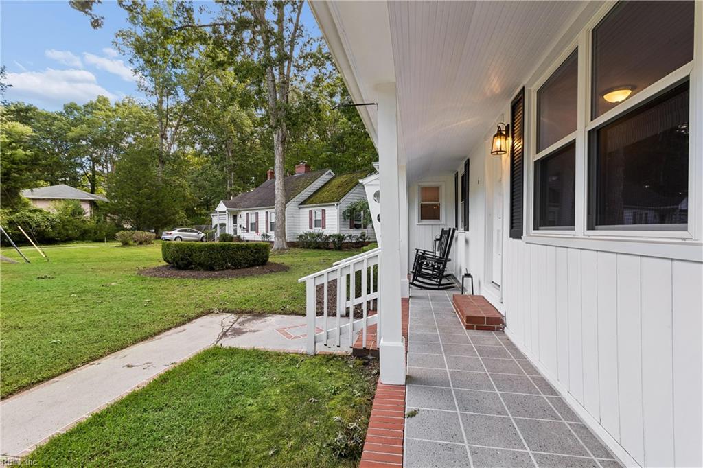 6 Anderson CIR