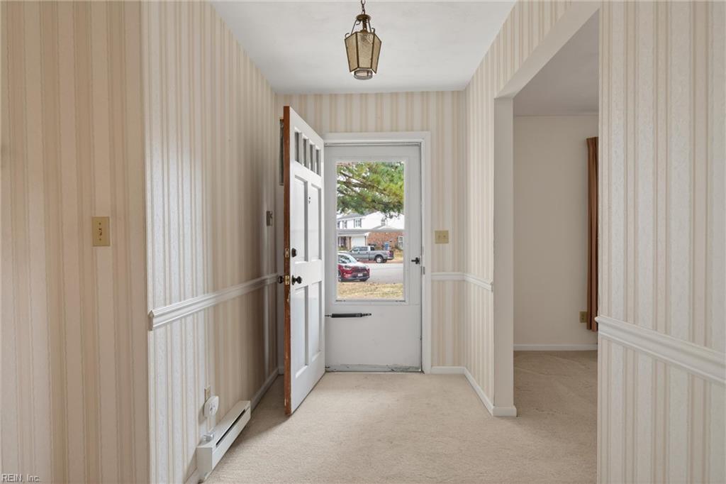 701 Earl Of Chesterfield CT