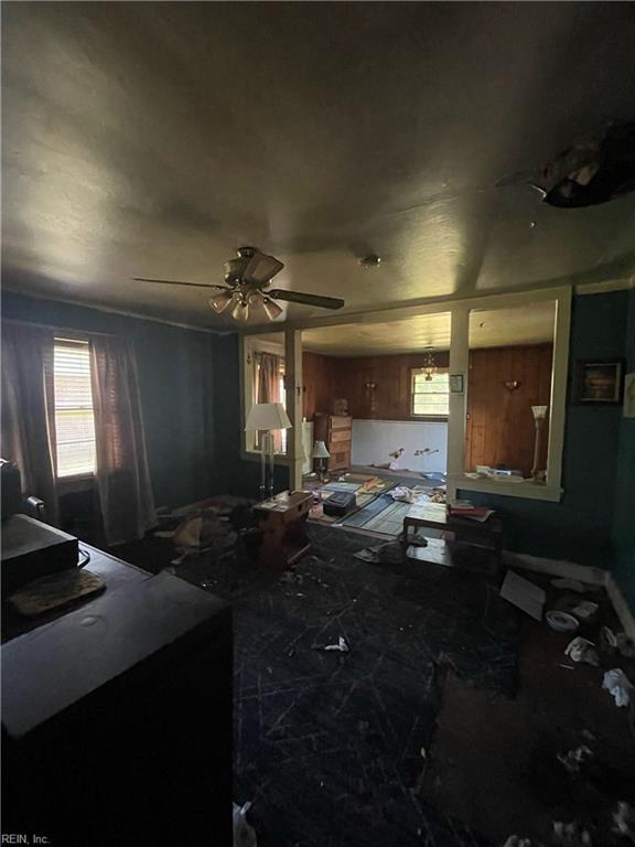 121 Abilene AVE