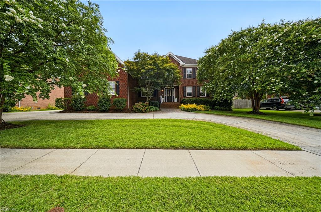 844 Greenfield LN