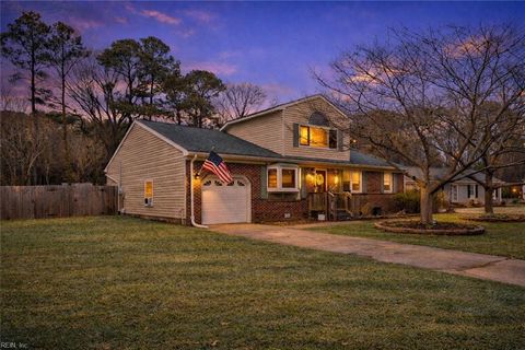 105 Evergreen CIR Seaford VA 23696