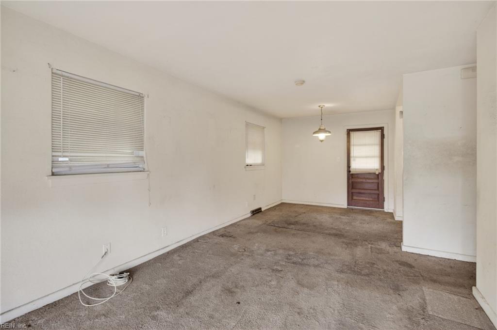 2315 Myrtle AVE
