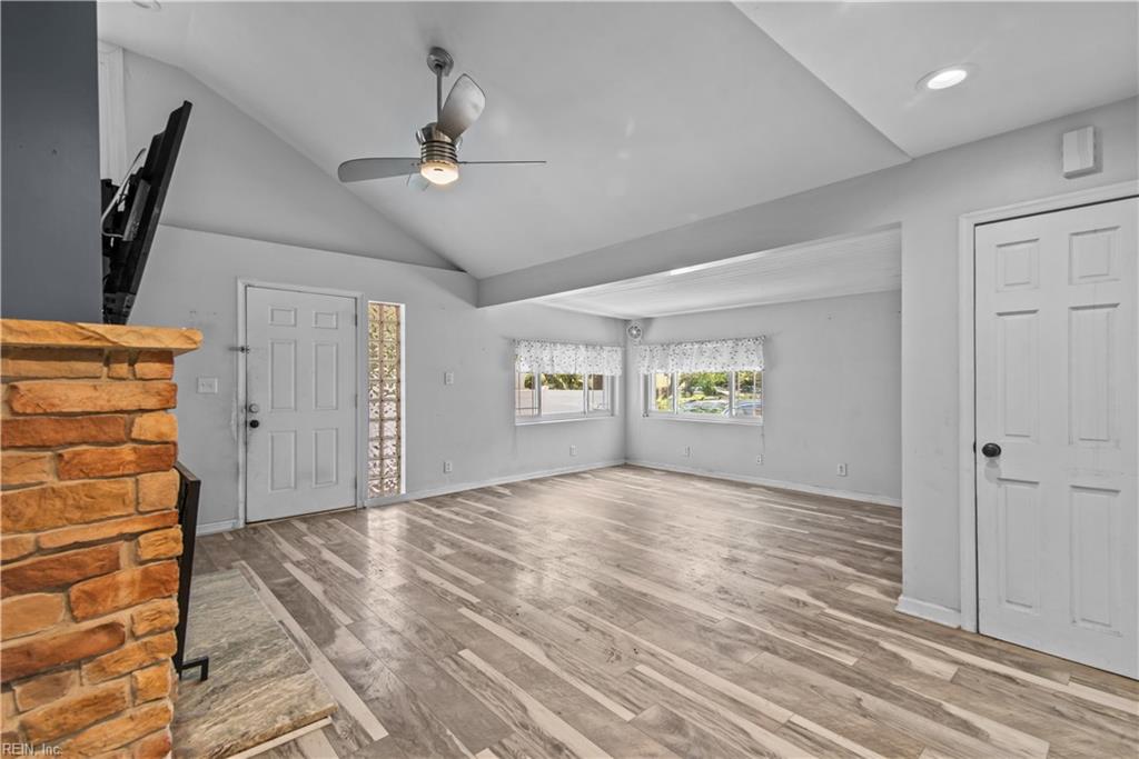 856 Little Bay AVE