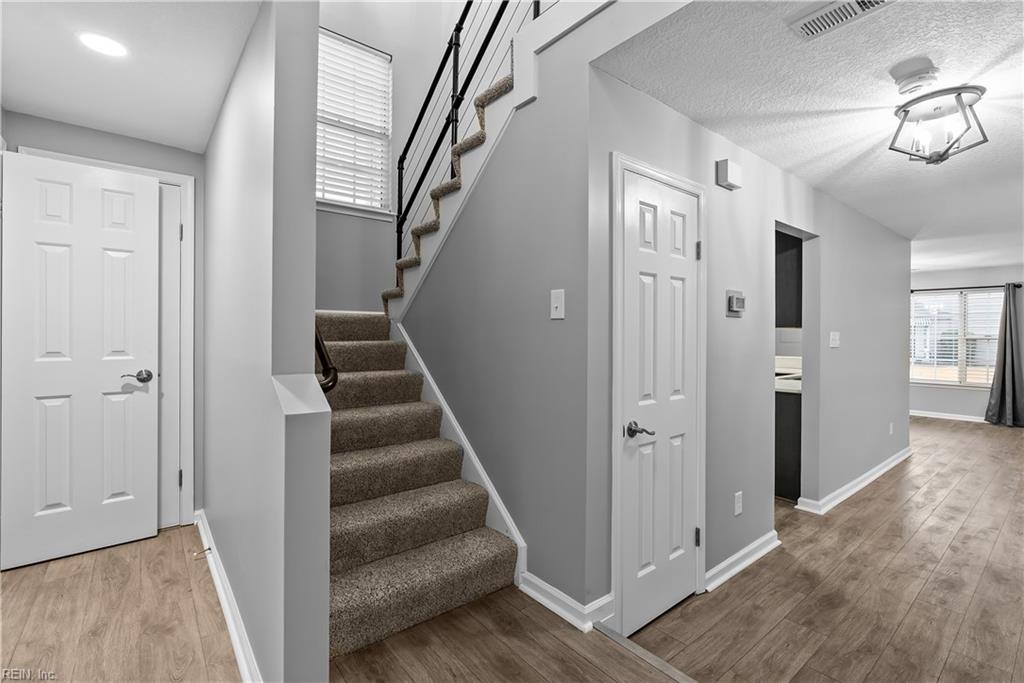 5127 Cypress Point CIR