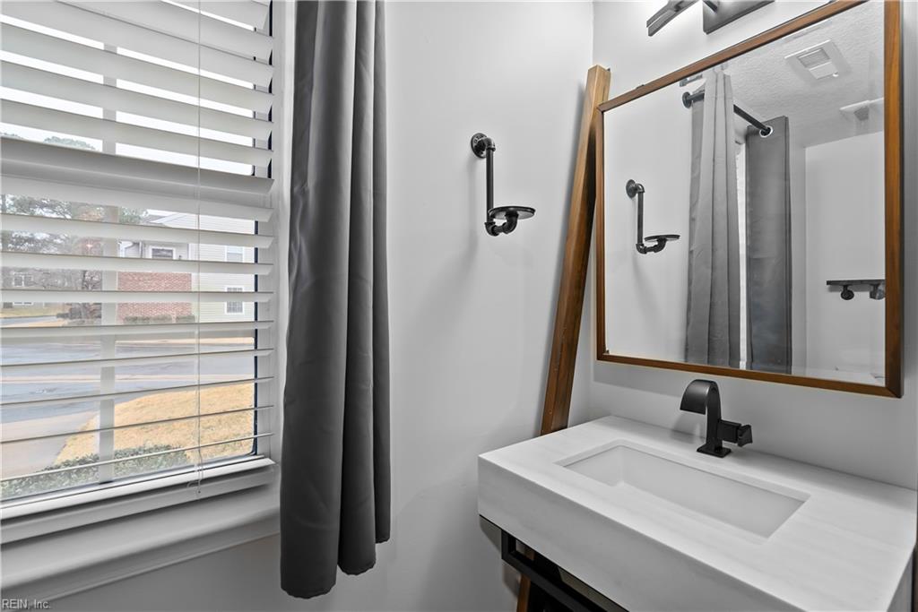 5127 Cypress Point CIR