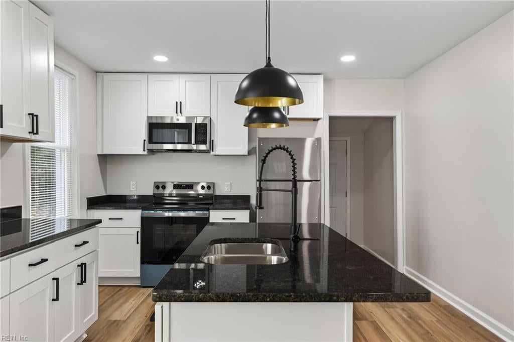 605 Lucas AVE