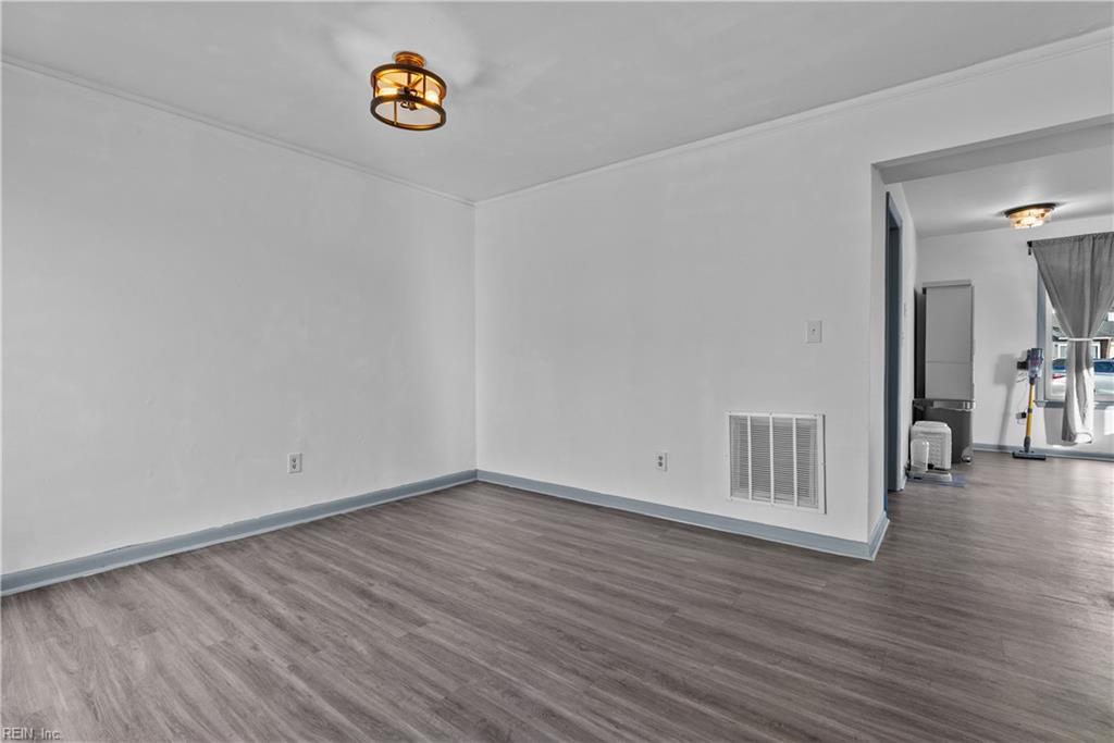 5957 Buckminister LN Lane