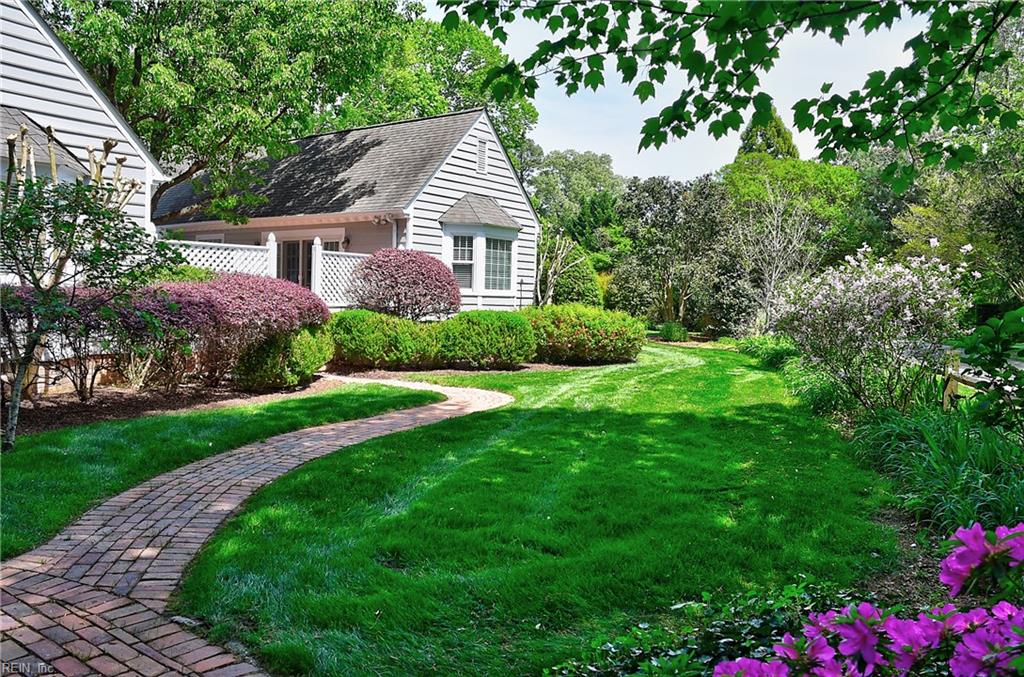 1418-A N Woodhouse RD