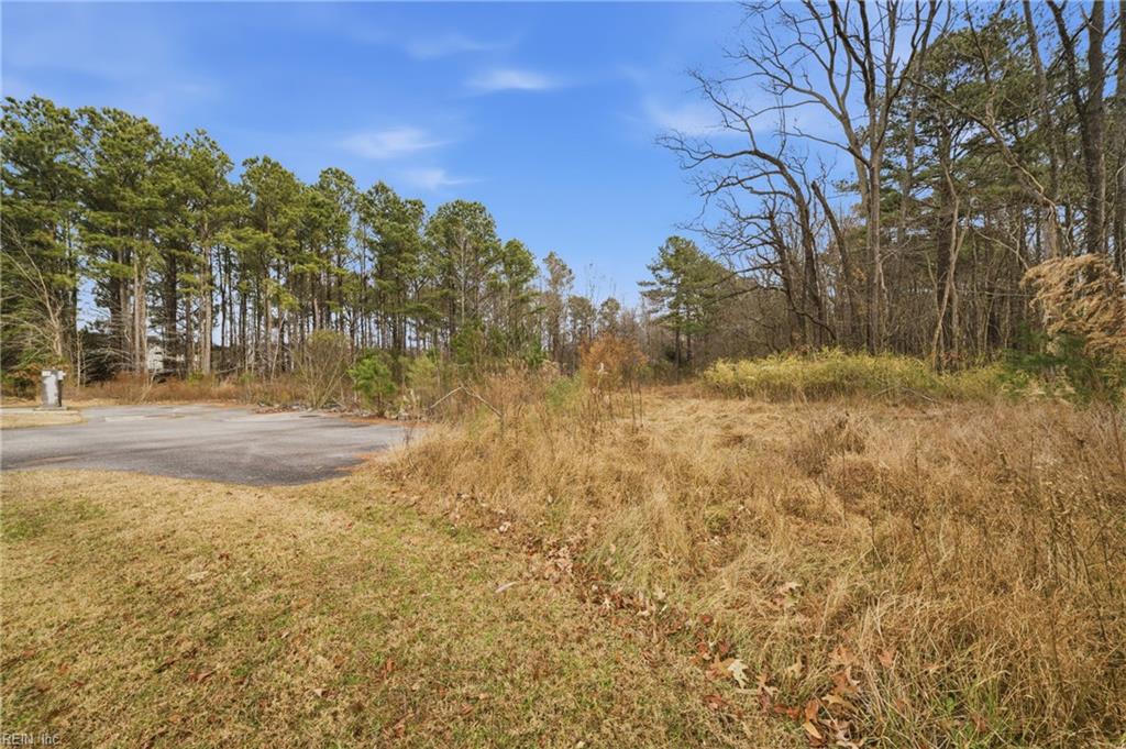 19+AC Village Center At Holland Creek