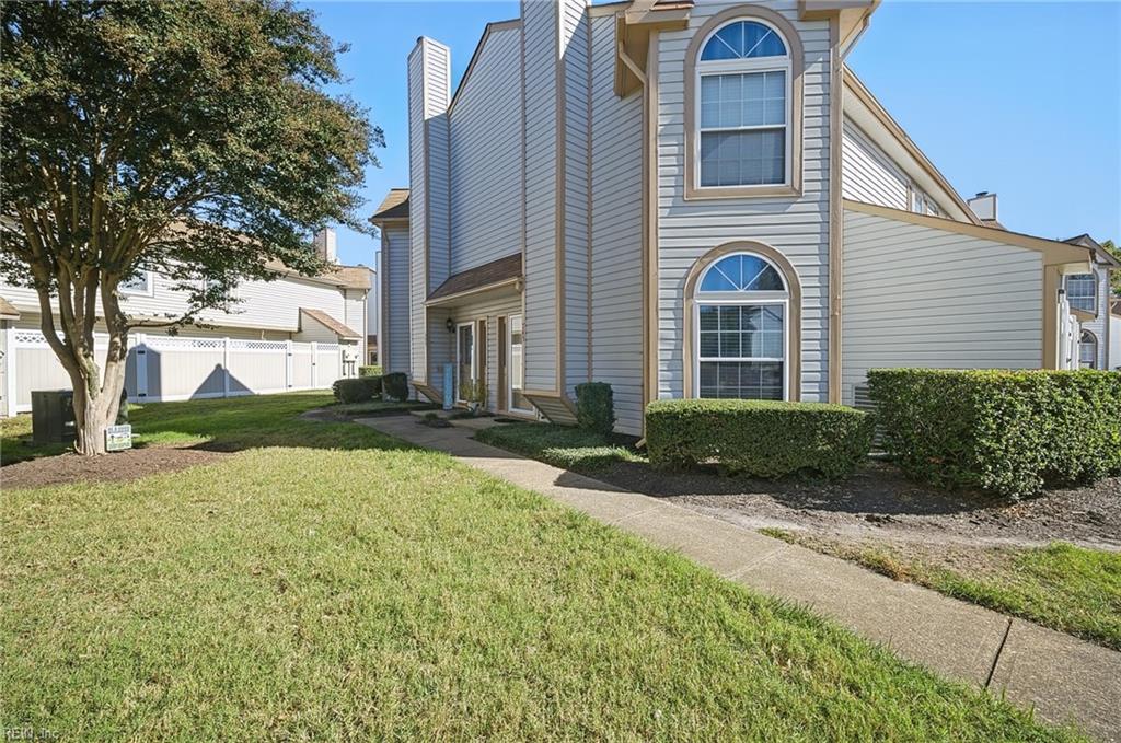 745 Harbor Springs TRL