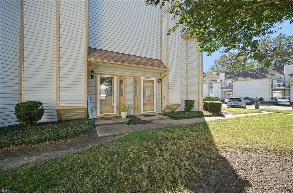 745 Harbor Springs TRL