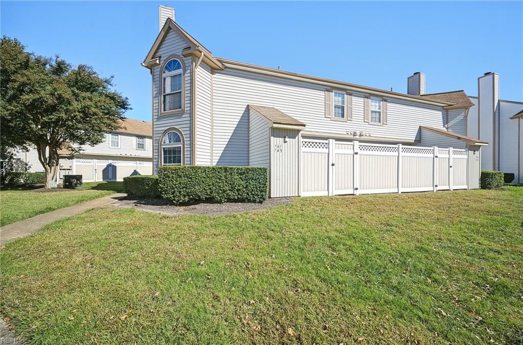 745 Harbor Springs TRL