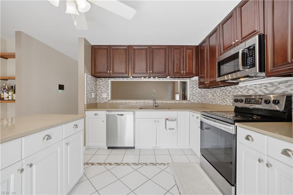 5105 Hawks Bill CT