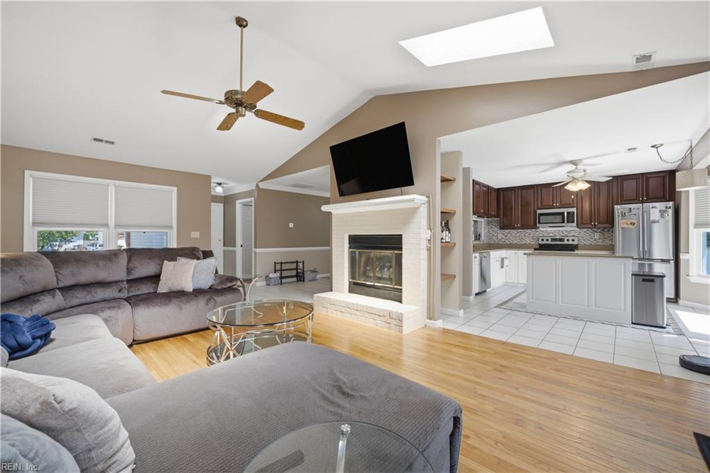 5105 Hawks Bill CT