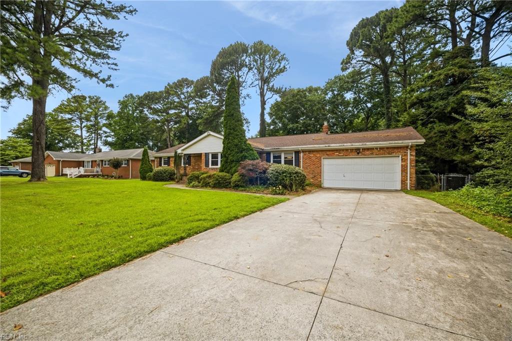 653 Edwin DR