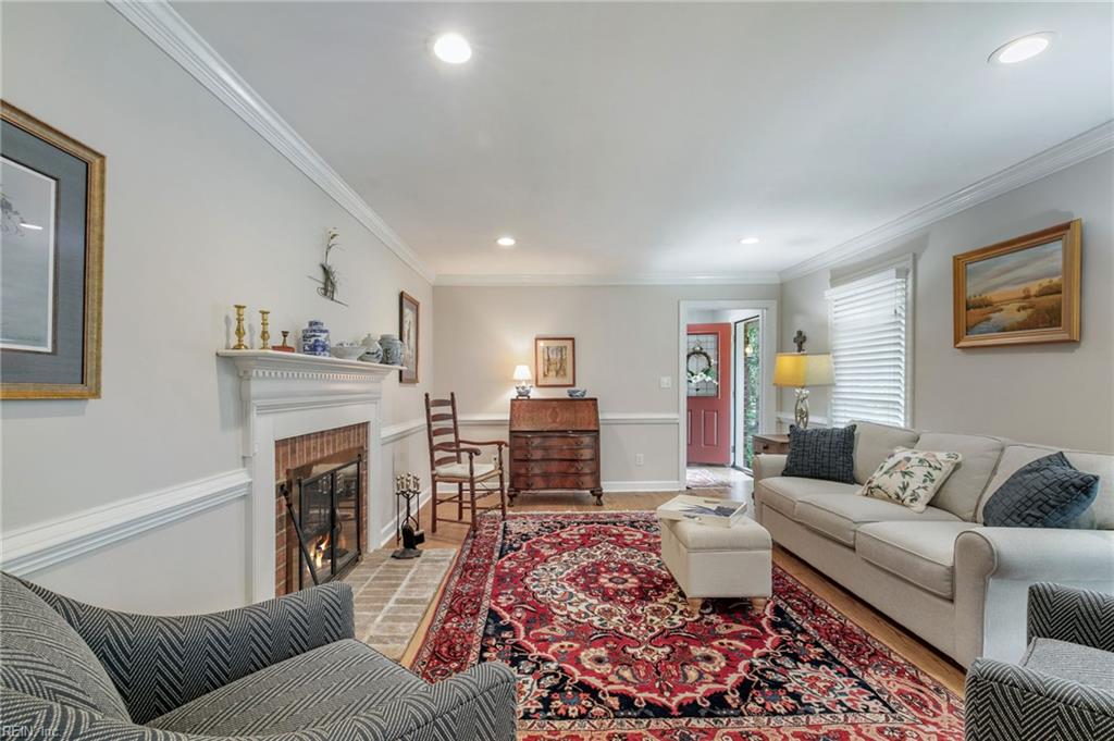 115 Montrose