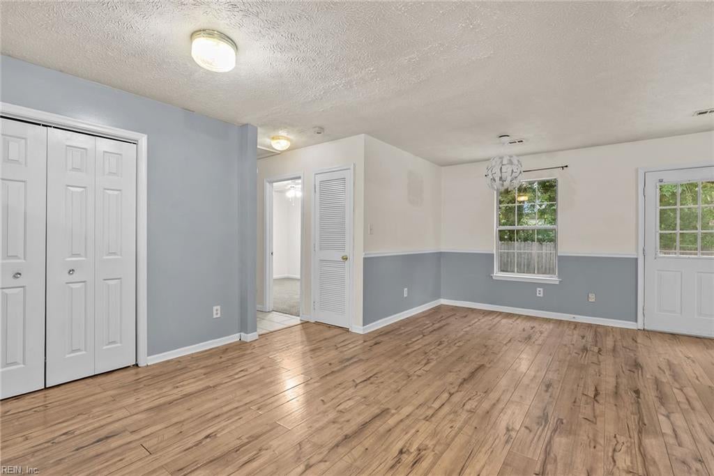 5 Compton CT